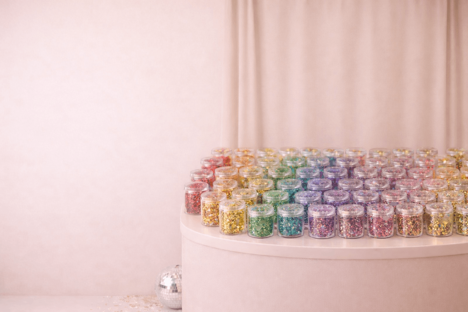 Bar à paillettes – Institut Éclat Beauté