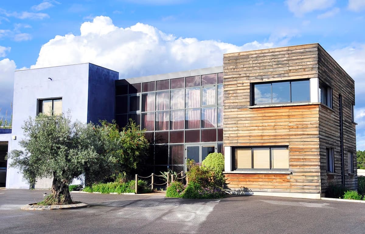 Parking privé à proximité de l’institut